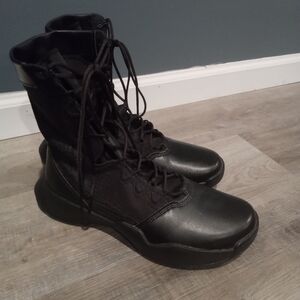 Nike Black Men's Boots